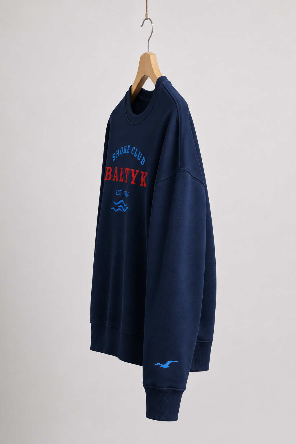 baltyk sweatshirt baltyk sweatshirt marineblau bestickt side view