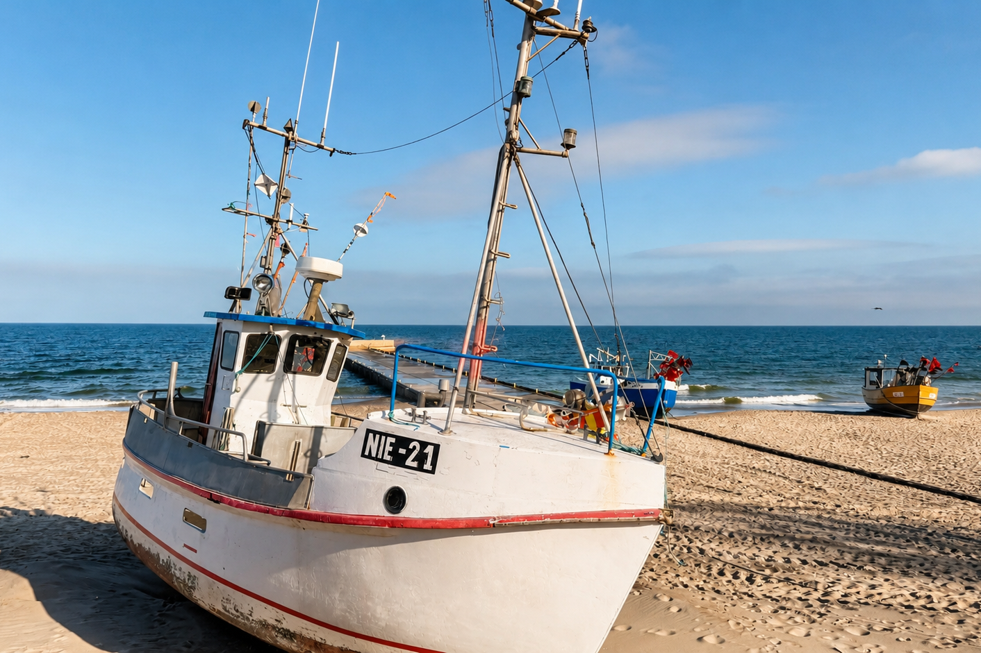Fischerboote an der polnischen Ostseeküste bei Niechorze
